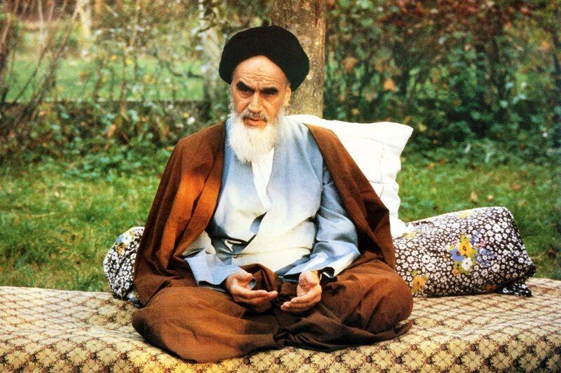 بیانات امام خمینی (ره) درباره تهذیب نفس در جوانی بیانات امام خمینی (ره) درباره تهذیب نفس در جوانی