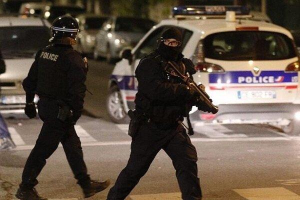 10 نفر در حادثه چاقوکشی در پاریس کشته و زخمی شدند 10 نفر در حادثه چاقوکشی در پاریس کشته و زخمی شدند