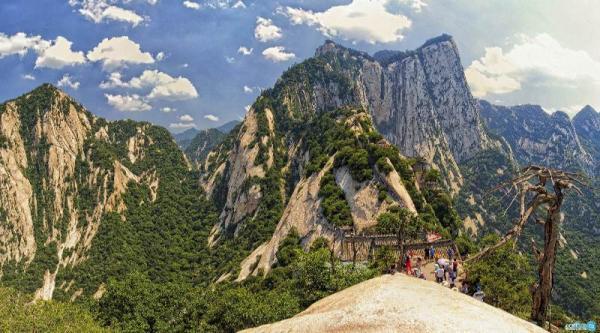 تور ارزان چین: آشنایی با کوه هوآشان چین و جاذبه های آن