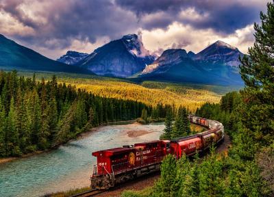 سفر با قطار در سراسر کانادا: شناخت شبکه قطارات داخلی و مسیرهای مختلف