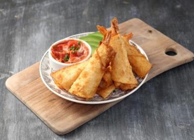 طرز تهیه سمبوسه میگو به روش بندری و جنوبی با سس مخصوص